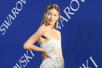 Martha Hunt mug #G1494712
