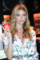 Martha Hunt mug #G1533499
