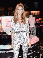 Martha Hunt Longsleeve T-shirt #3291447