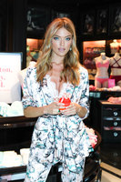 Martha Hunt Sweatshirt #3291473