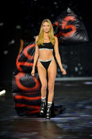 Martha Hunt mug #G2407286