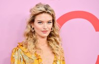 Martha Hunt mug #G2474766