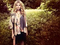 Maryna Linchuk longsleeve t-shirt #2154494