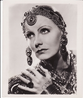 Mata Hari longsleeve t-shirt #2540375