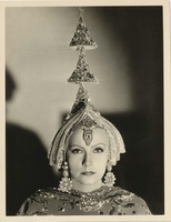 Mata Hari longsleeve t-shirt #2540398