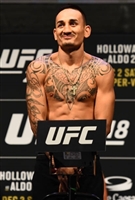 Max Holloway Longsleeve T-shirt #3521975