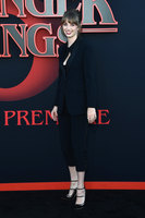 Maya Hawke Sweatshirt #3900528