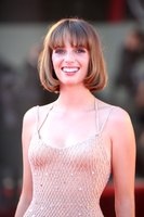 Maya Hawke mug #G2574839