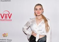 Meg Donnelly Longsleeve T-shirt #3915008