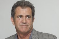 Mel Gibson Longsleeve T-shirt #2309222