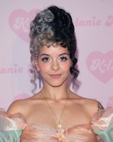 Melanie Martinez Sweatshirt #3890089