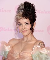 Melanie Martinez Sweatshirt #3890096