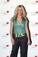 Melinda Messenger Longsleeve T-shirt #1252731