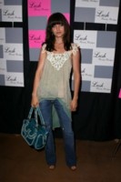 Mena Suvari longsleeve t-shirt #1360913