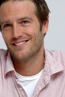 Michael Vartan Longsleeve T-shirt #2248596