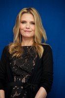 Michelle Pfeiffer longsleeve t-shirt #2223203