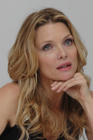Michelle Pfeiffer longsleeve t-shirt #2246622