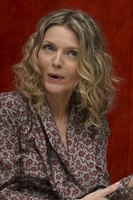 Michelle Pfeiffer t-shirt #2246649