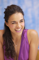 Michelle Rodriguez t-shirt #2389904