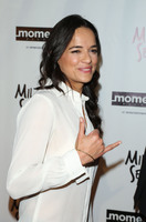 Michelle Rodriguez t-shirt #2797583