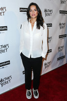 Michelle Rodriguez t-shirt #2797820