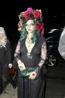 Michelle Trachtenberg longsleeve t-shirt #2789852