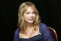 Michelle Williams longsleeve t-shirt #2294552