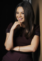 Mila Kunis Longsleeve T-shirt #2005380