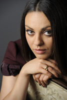 Mila Kunis Sweatshirt #2005395