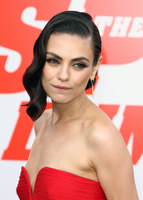 Mila Kunis Longsleeve T-shirt #3740457