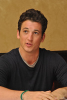 Miles Teller Sweatshirt #2487437