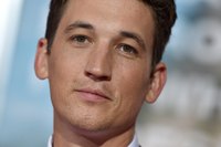 Miles Teller Longsleeve T-shirt #2783260