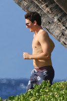 Miles Teller Longsleeve T-shirt #2838546
