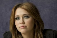 Miley Cyrus Longsleeve T-shirt #2246946