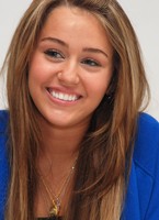 Miley Cyrus Longsleeve T-shirt #2246960
