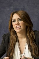 Miley Cyrus Sweatshirt #2247026