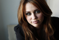 Miley Cyrus Sweatshirt #2342340