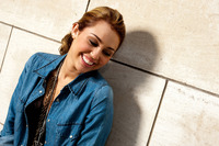 Miley Cyrus t-shirt #2364373