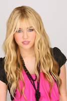 Miley Cyrus Longsleeve T-shirt #2481134