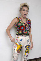 Miley Cyrus Sweatshirt #2736565