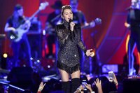 Miley Cyrus Longsleeve T-shirt #2800106