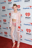 Miley Cyrus Sweatshirt #2800111