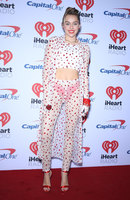 Miley Cyrus Sweatshirt #2800122