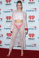 Miley Cyrus Sweatshirt #2800175