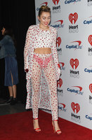 Miley Cyrus Longsleeve T-shirt #2800210