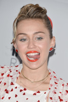 Miley Cyrus Sweatshirt #2800276