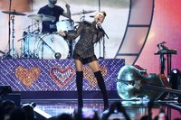 Miley Cyrus Sweatshirt #2800306