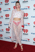 Miley Cyrus Sweatshirt #2800320