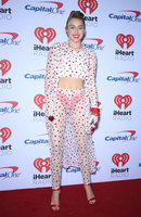 Miley Cyrus Sweatshirt #2800369