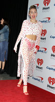 Miley Cyrus Sweatshirt #2800434